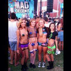 festivalgirls:  Mad Decent http://tiny.cc/cwqtiy