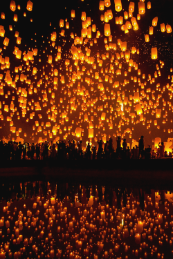 wonderous-world:  YeePeng Festival by Chattakan Kosol