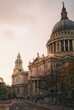 ghostlywatcher:    St. Paul’s Cathedral. London, UK. 