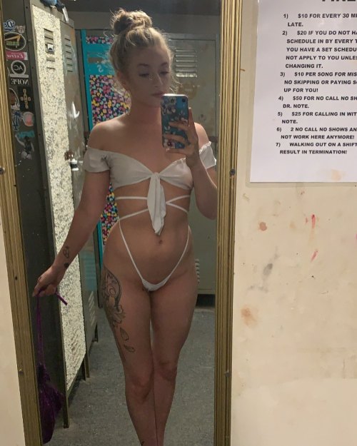 stripper-locker-room:  https://www.instagram.com/lilithofthegarden/