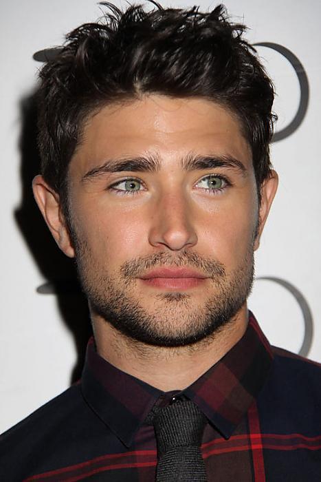 How bout some Matt Dallas pics!