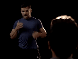 prettydudesweb:feeling like i wanna rock with your body