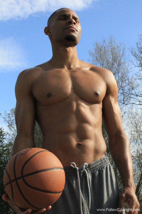 pornhunks:  crownroyal89:  CJ Wright’s fine ass…smh why is he str8?? JK lmao!!  (via TumbleOn )  