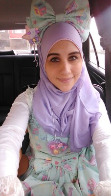 thehijabilolita:  Felt like dressing up this morning. It’s