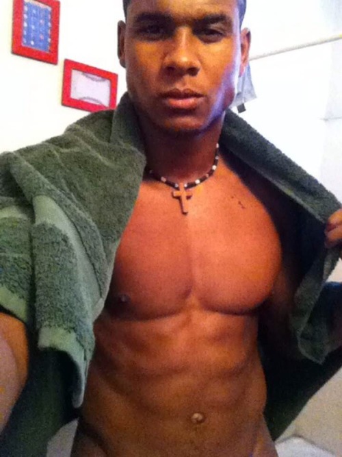 manuponman:  He’s stunning! lonestranger:  Awesomely Handsome with an Endowment to match! So Damn Beautiful! 