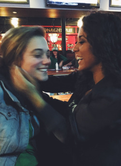 idrathergoforgirls:  👭