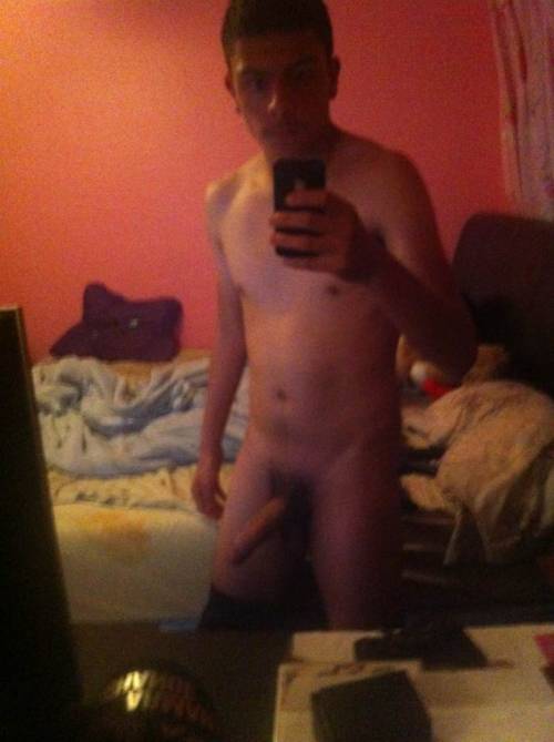 srt8guyssexting:  18 yo from texasâ€¦ Did not speak English well..but we are looking not listening