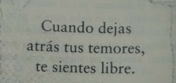 somospandaspordentroyporfuera:-Una chica invisible. 