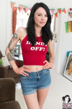 suicidegirlsallday:   Vikki - Hands Off!