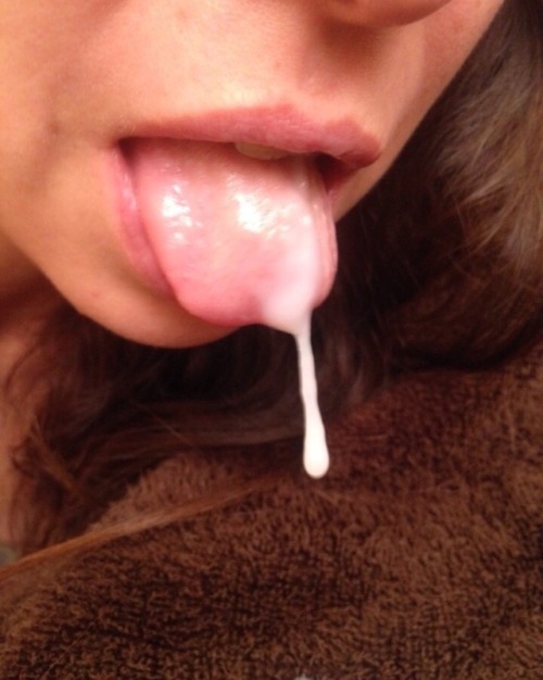 nvcpl4life:  Who love getting head?