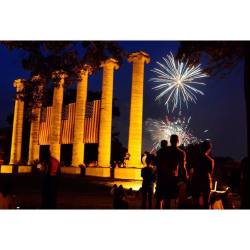 mizzou:  Love this shot from the Quad last night by @adam_vogler