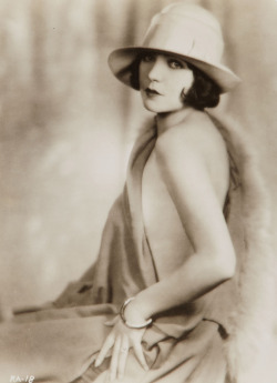 hedda-hopper:  Renee Adoree (MGM, 1926) 