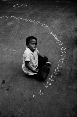 mpdrolet:  Boy With Chalked Numbers, NYC,  1956 Harold Feinstein