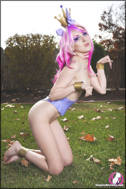 cosplaydeviants:  Everypony should check out Melissa Drew’s