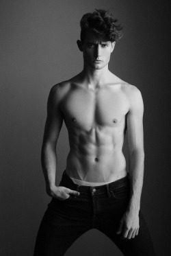 gonevirile:  Josh Lee Knight by Ethan James 