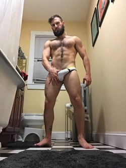 mindwipedjock:  bravodelta9: It’s all about lighting and angles.