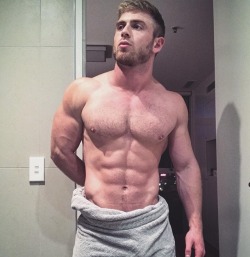 hotmuscularmenblog:  Matthew HanhamIG: @matthanham