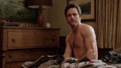 malecelebritiesnnude:  Charles Esten Shirtless in Nashville Charles