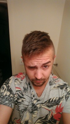 deadlyflashesofgreen:  bottleparadise I cut my own hair. Just