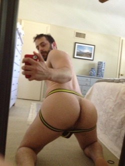 behemothbutts:  Some of the best, biggest and tastiest asses