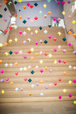 lily-cats:  (via Event Styling / geometric party garland #coloreveryday)