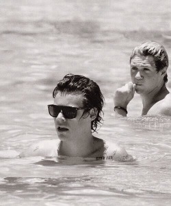 ithinkyoumeannarry:  Niall Horan and Harry Styles or vogue model