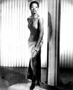 gradientlair:  Maya Angelou (April 4, 1928-May 28, 2014). Dancer.