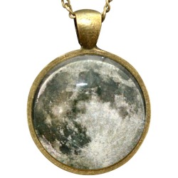 10knotes:  Wicked Clothes presents: the Full Moon Necklace!