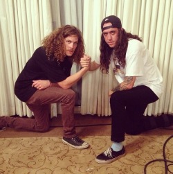 the-mech-cannibal:  Lee & Blake are hxc bros for life