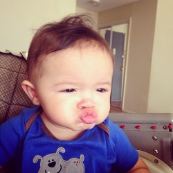 How stinking cute???!!!! Kissie face!!!! Lots of besitos this