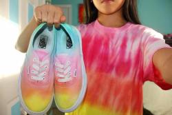 ref1ecting:  tie-dyed my white vans c: why is my elbow so pointy??