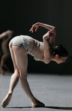 yoiness:  Chantelle Kerr, Dresden Semperoper Ballet, Dresden,