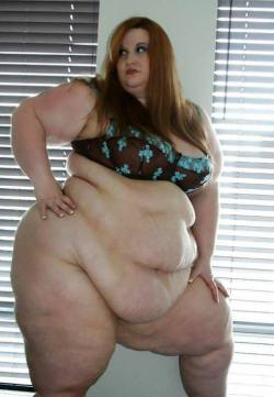 ssbbwfanatic:  So sexy