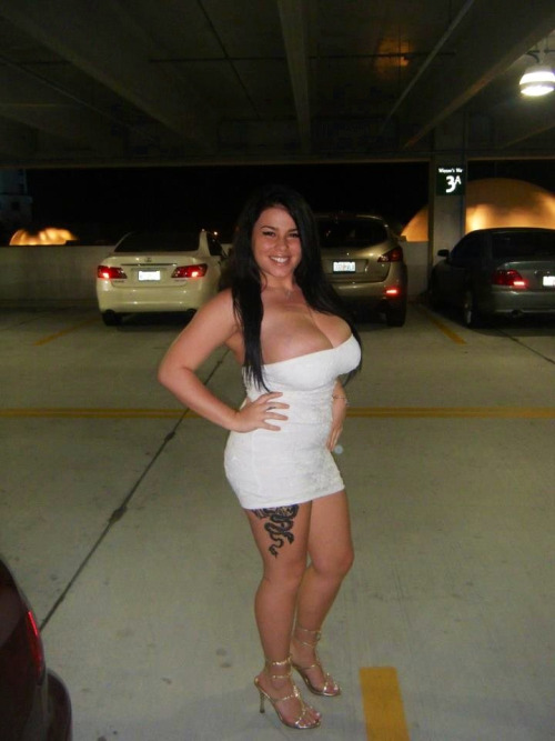 iseebigbooty:  Say cheese.  This 18 year old Absolute woman takes the pose for her new boyfriend who asked her to flip all the cars inside the parking. This lucky bastard gonna watch the show of his life !