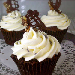 heckyeahvegancupcakes:  Chocolate Lavender Cupcakes at Made Just