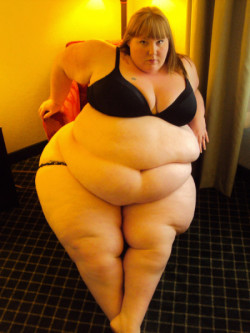 cl6672:  Kellie is waay too fat to fit into that little extra chair they have in the corner of a hotel room