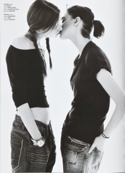 vodis: A kiss is still a kiss, Rosella Rarabini and Alyona Osmanova