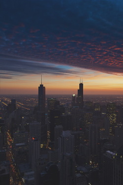 ikwt:   Cloud Chicago - End of Days   (Peter Tsai) | ikwt