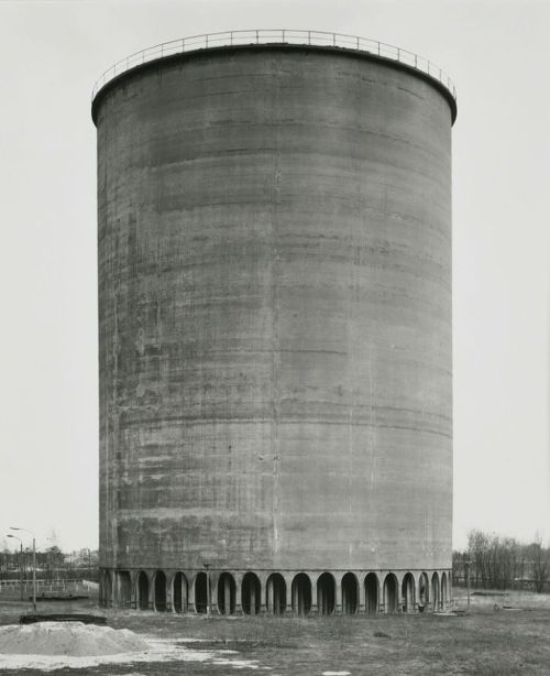 yama-bato:   Bernd and Hilla Becher   