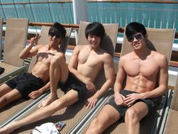 east-asia-guys:  More at http://east-asia-gays.tumblr.com/ 