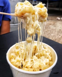 CRAVEFOODIE.COM
