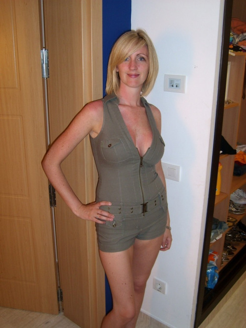 milfbb:   Click here to bang a local MILF 