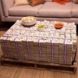 pantsareunwelcome:  couldn’t afford a table, please have some