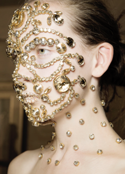 vogue-is-viral:    Givenchy S/S 2016 RTW - Beauty  