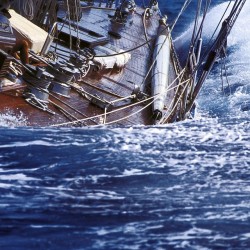 kurtarrigo:  Power and #style #Endeavour #JClass #classic #sailing