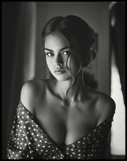 katescollage:  Her dots…
