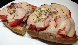 im-horngry:  Vegan French Bread Pizza - As Requested!