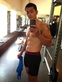 siroman91:  Hot Viet guy <3 