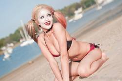 fallinguptherabbithole:  Harley Quinn Beach Shoot by Kitty Young
