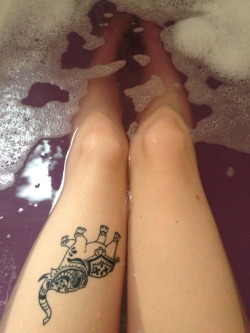 beautys-curse:  Purple bath bath 💖